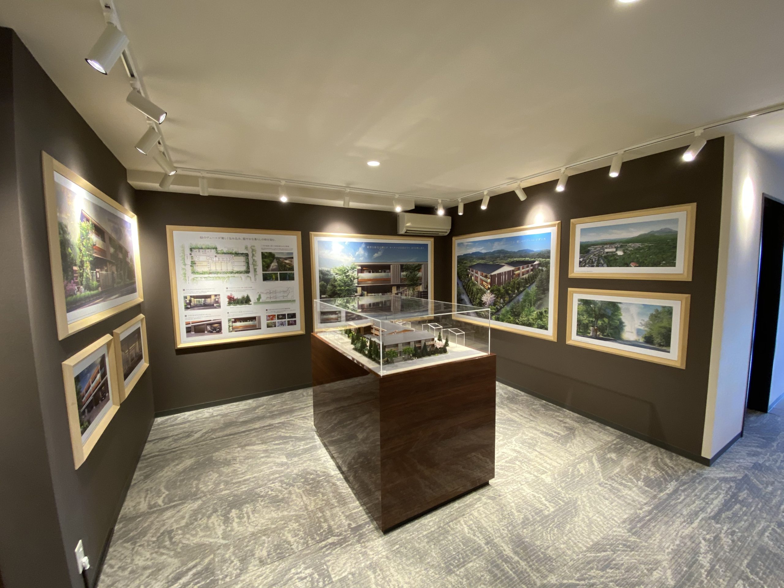 額縁の設計・加工・取付工事